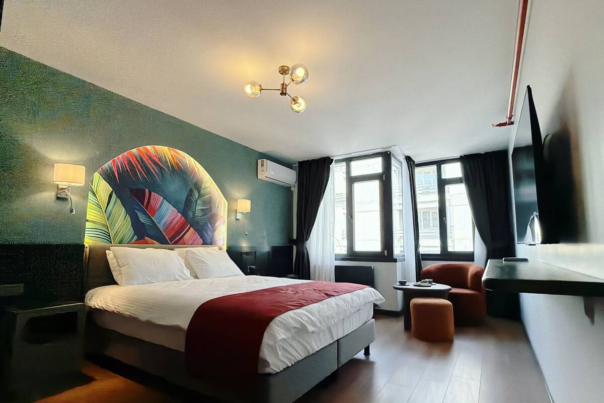 Deluxe Double Room, City View | In-room safe, laptop workspace, iron/ironing board