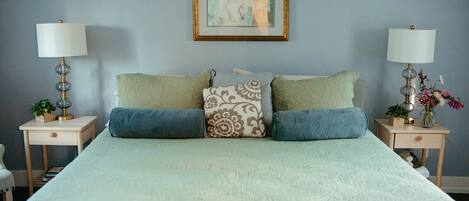 2 bedrooms, desk, iron/ironing board, free WiFi