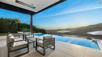 Villa (5 Bedrooms) | Außenbereich