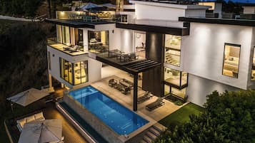 Villa (5 Bedrooms) | Außenbereich