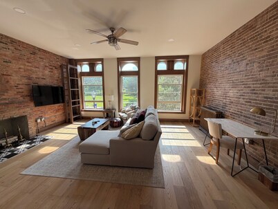 Condo on Main Street in St. Albans, Vermont - 3 Mile Drive From Lake!