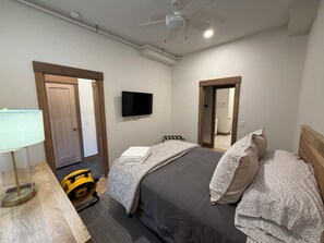 2 bedrooms, WiFi, bed sheets