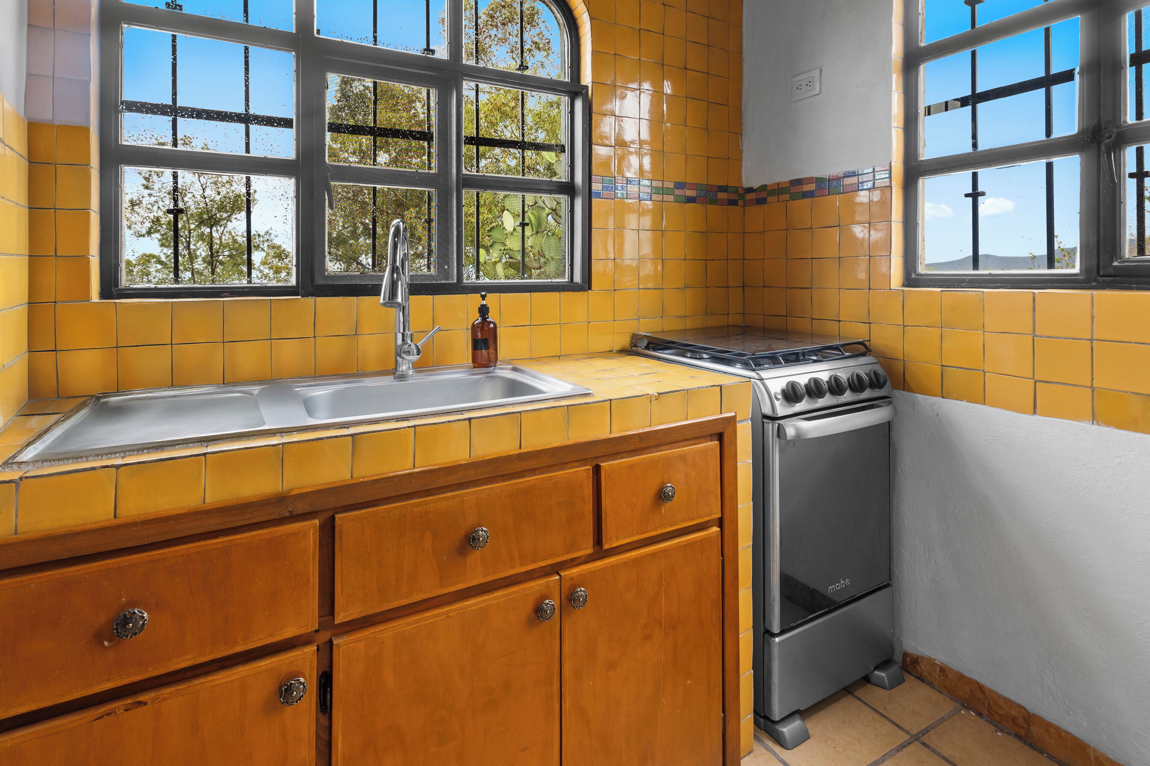 Comfort Villa, Garden View | Private kitchen
