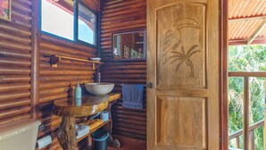 Interior - Casa Toucan,with a privat pool and a short walk from Bahia Ballena NP (Uvita)