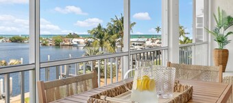 Isla Santorini | Islamorada Waterfront Condo, Ensuites, Pool, Hot Tub