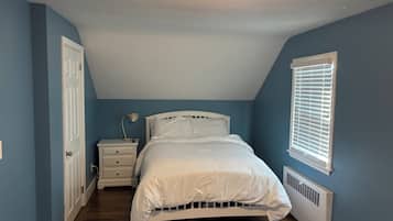 2 quartos, ferros/tábuas de passar roupa, Wi-Fi, roupa de cama
