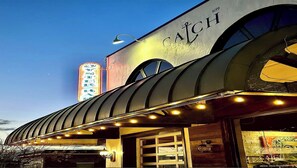 Catch 109 Restaurant