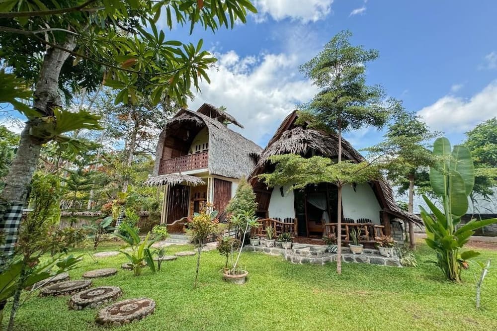 Sumatra Orangutan Treks Villa