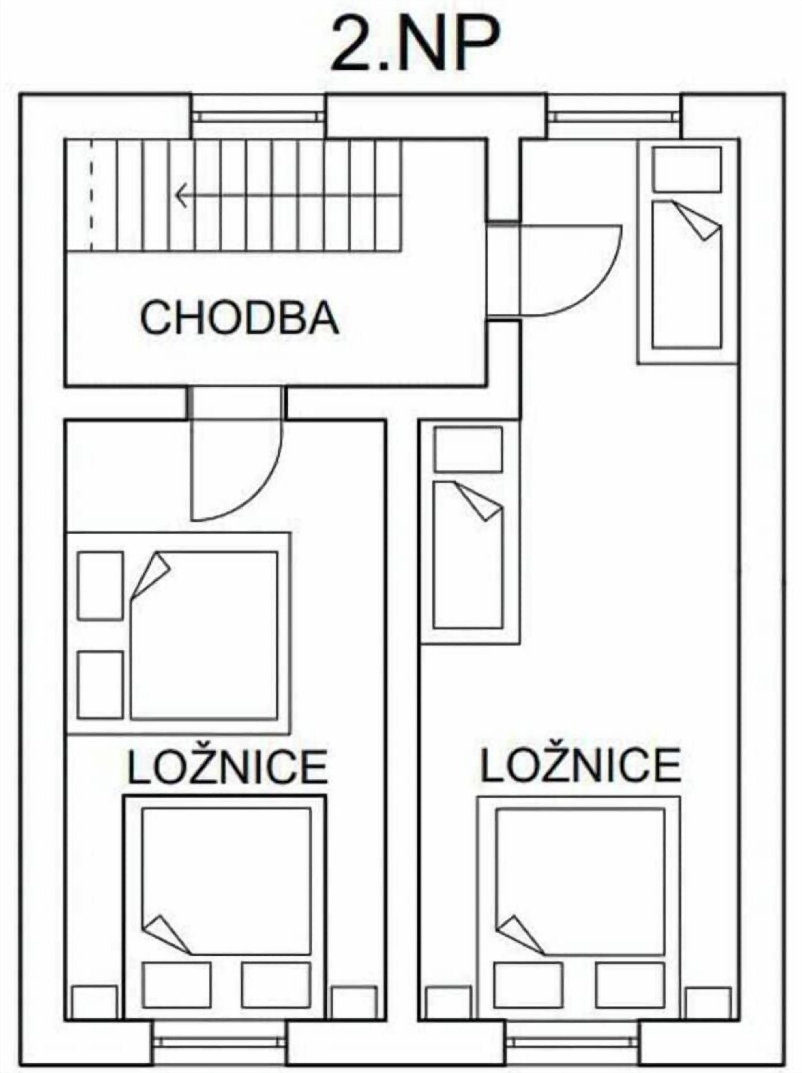 Pohjapiirros, jossa on merkitty keittiö nimellä ”CHODBA”, kaksi makuuhuonetta nimellä ”LOŽNICE” ja kylpyhuone.