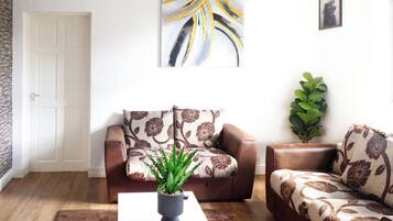 Casa, 5 quartos | Sala de estar