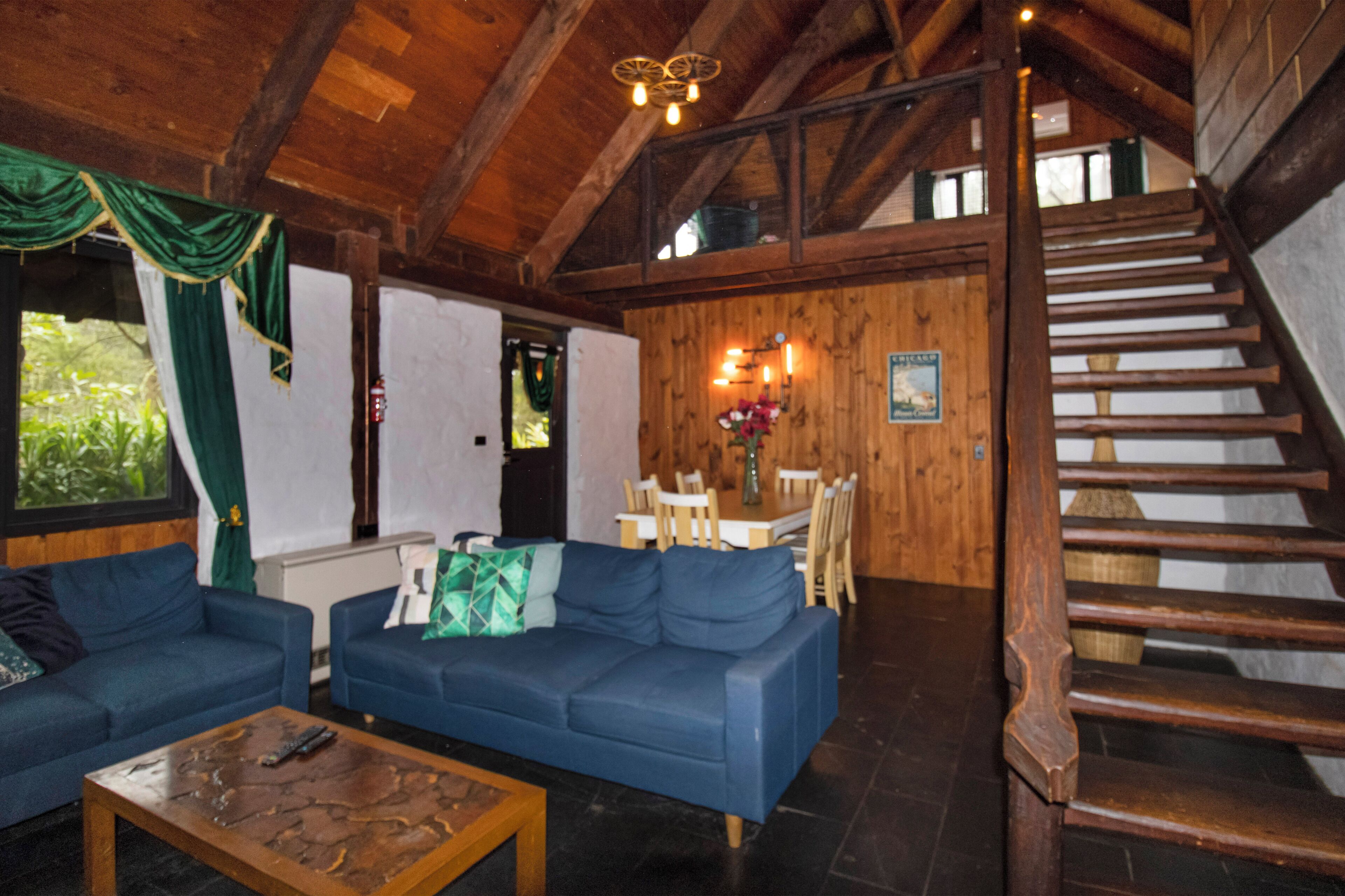 Myrtle Loft - Sun-kissed Forest Garden, Emerald - Melbourne