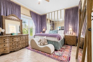 4 bedrooms, iron/ironing board, WiFi, bed sheets - Luxury Hyde Park Retreat Sauna & Gym Group of 12 (Tampa)