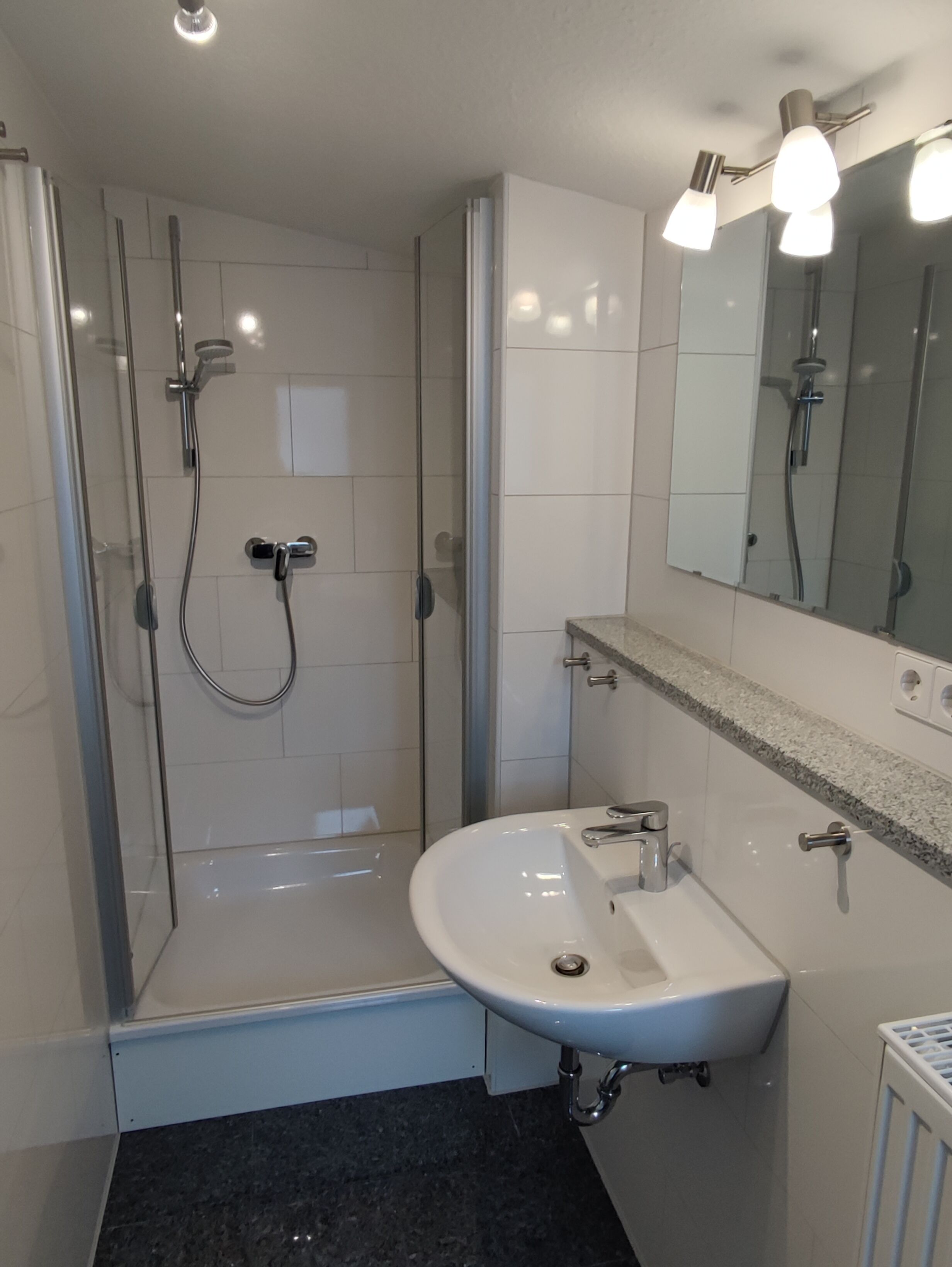 Shower, towels