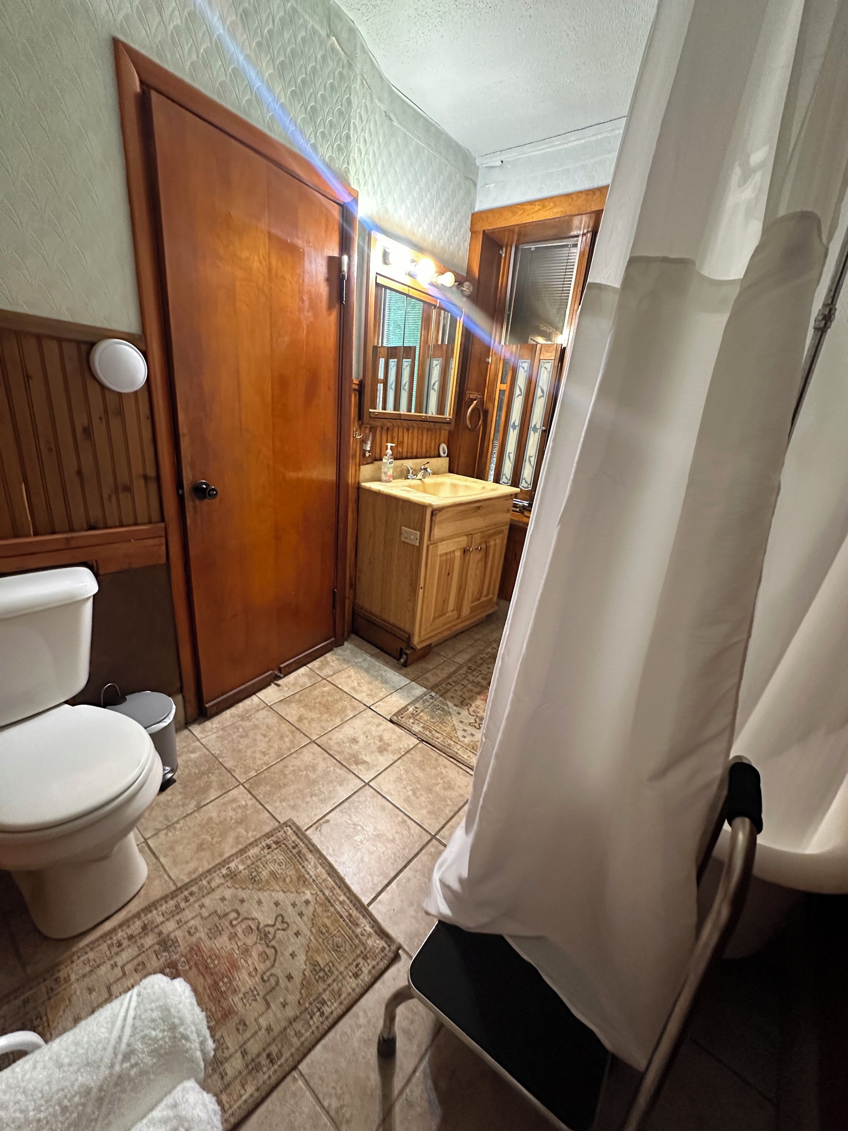 Towels, toilet paper