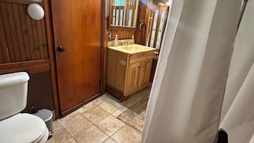 Towels, toilet paper