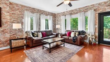 Condo, 2 Bedrooms | Living area