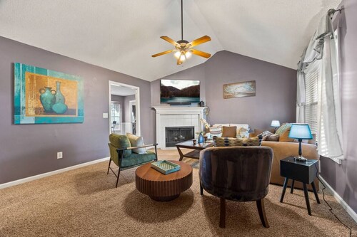 3 BR 2BA Home Near Piedmont Hospital & Amphitheater