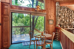 Dining - (20A) Summit House - The Redwoods in Yosemite (Yosemite National Park)
