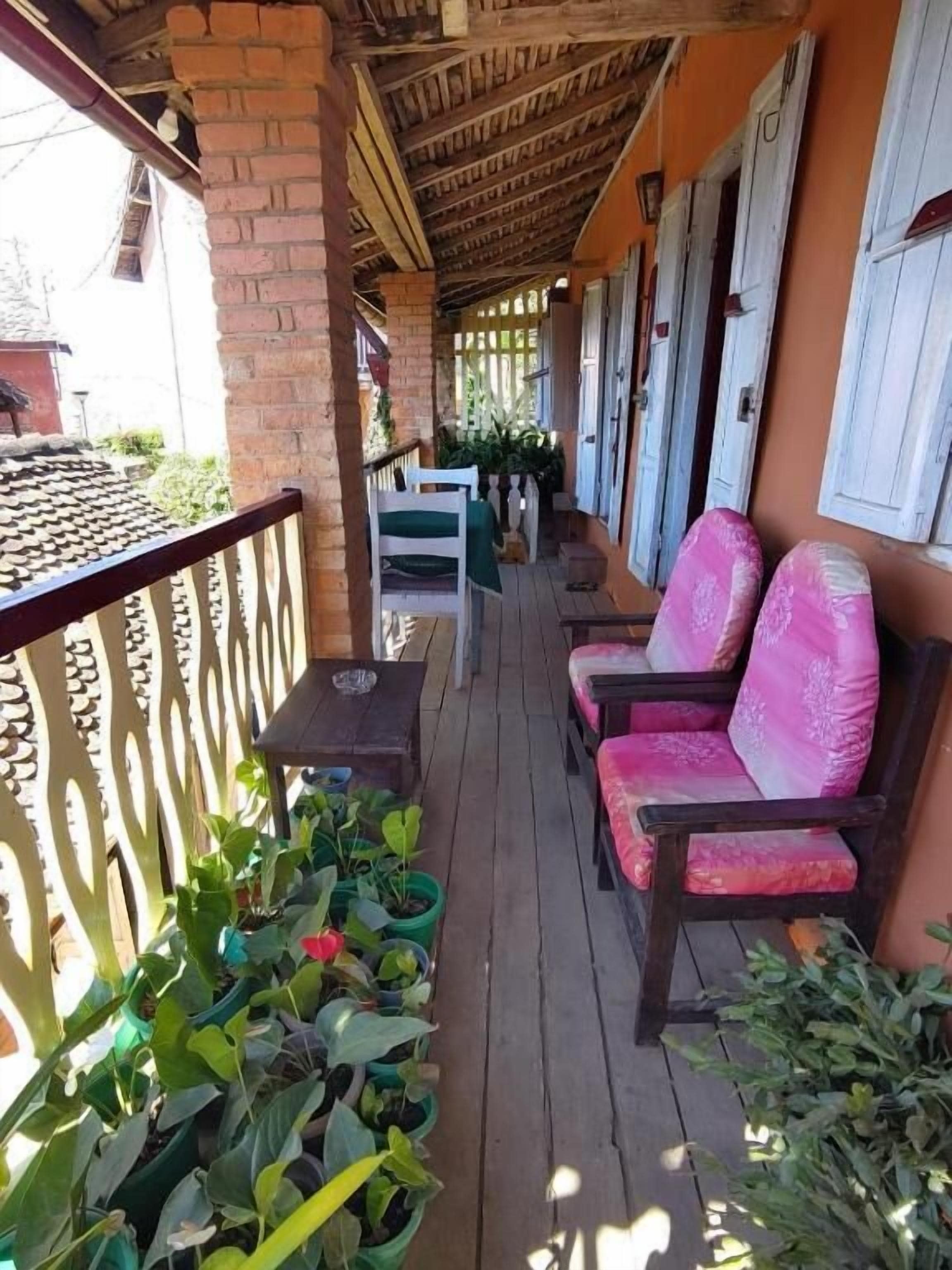 Chambre avec lits jumeaux, balcon, vue montagne | Terrasse/Patio