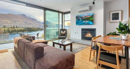 Iconic Lake View Apt | Ski Lockers