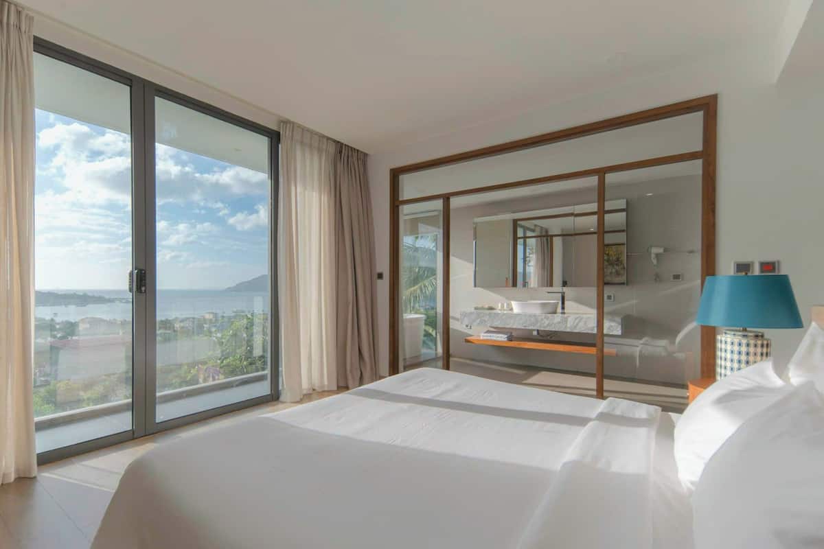Villa familiar, 4 habitaciones, piscina privada, vistas al mar | Ropa de cama de alta calidad, colchones viscoelásticos, escritorio