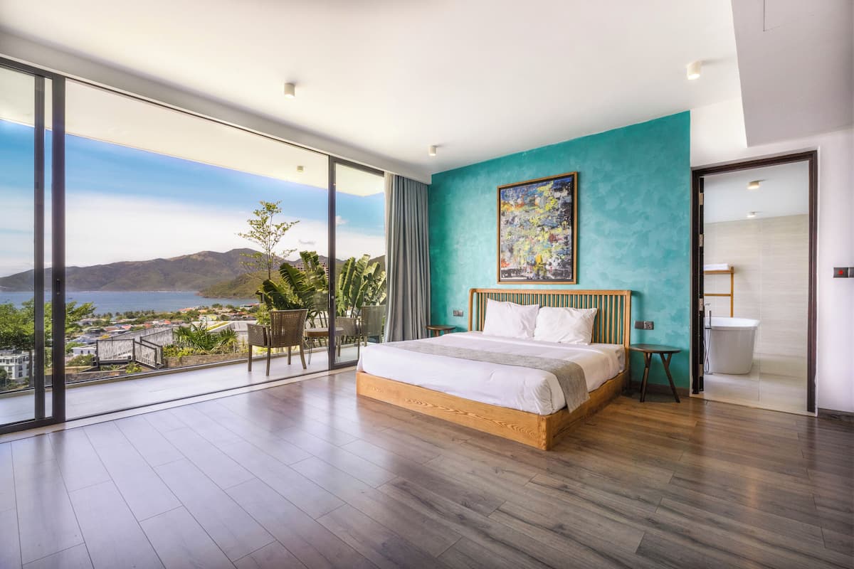Villa, 4 habitaciones, piscina privada, vistas al mar | Ropa de cama de alta calidad, colchones viscoelásticos, escritorio