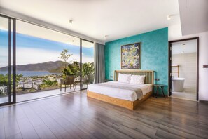 Villa, 4 chambres, piscine privée, vue mer | Literie de qualité supérieure, matelas mémoire de forme, bureau
