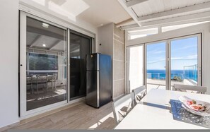 House - Blue Bay Sea View Apartment With Free Parking (Himarë)