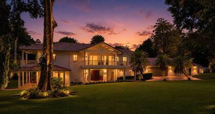 Glen Eden Manor | Luxury Hinterland Estate for Families, Friends & Retreats