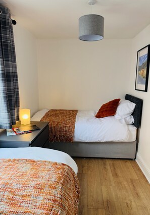 Room - Albany Apartments Oban town centre (Oban)