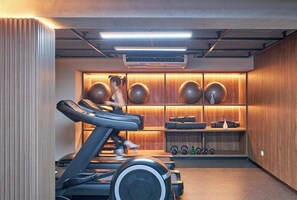 Unclassified image, 5 of 42, button - Miraflores via Larcomar / gym / Balcón Street and pool (Miraflores)
