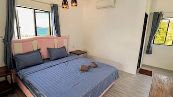 Classic Double Room, Balcony, Partial Ocean View