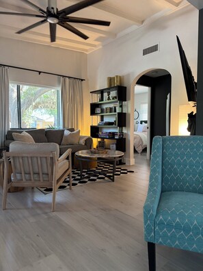 Iron/ironing board, internet, bed sheets - Cozy Mod Escape, Sleeps 7,  "Oak Tree House" in Clermont Florida (Clermont)