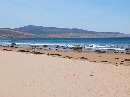 2-Bed Country Cottage, Sleeps 5 & Pet Friendly