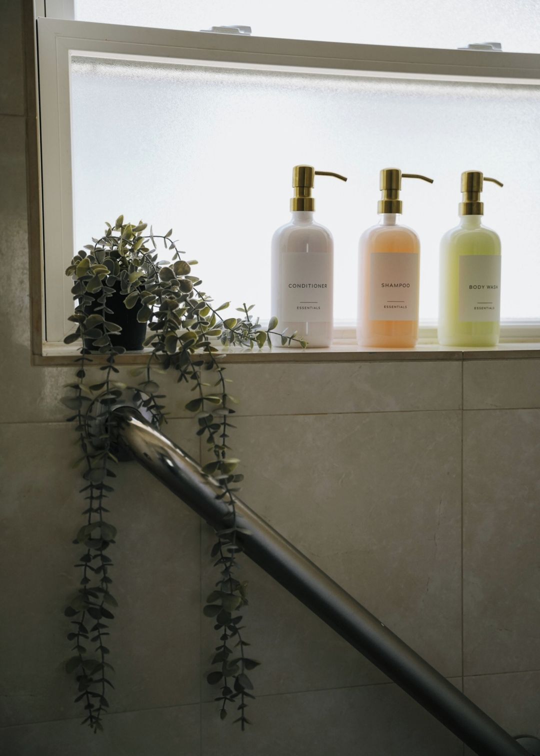  Bathroom 1: ✔️ Fresh towels and linens  ✔️ Complimentary toiletries ✔️ Hair dryer