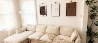 4BR Retreat w/ Theater, Arcade, Gym and Firepit