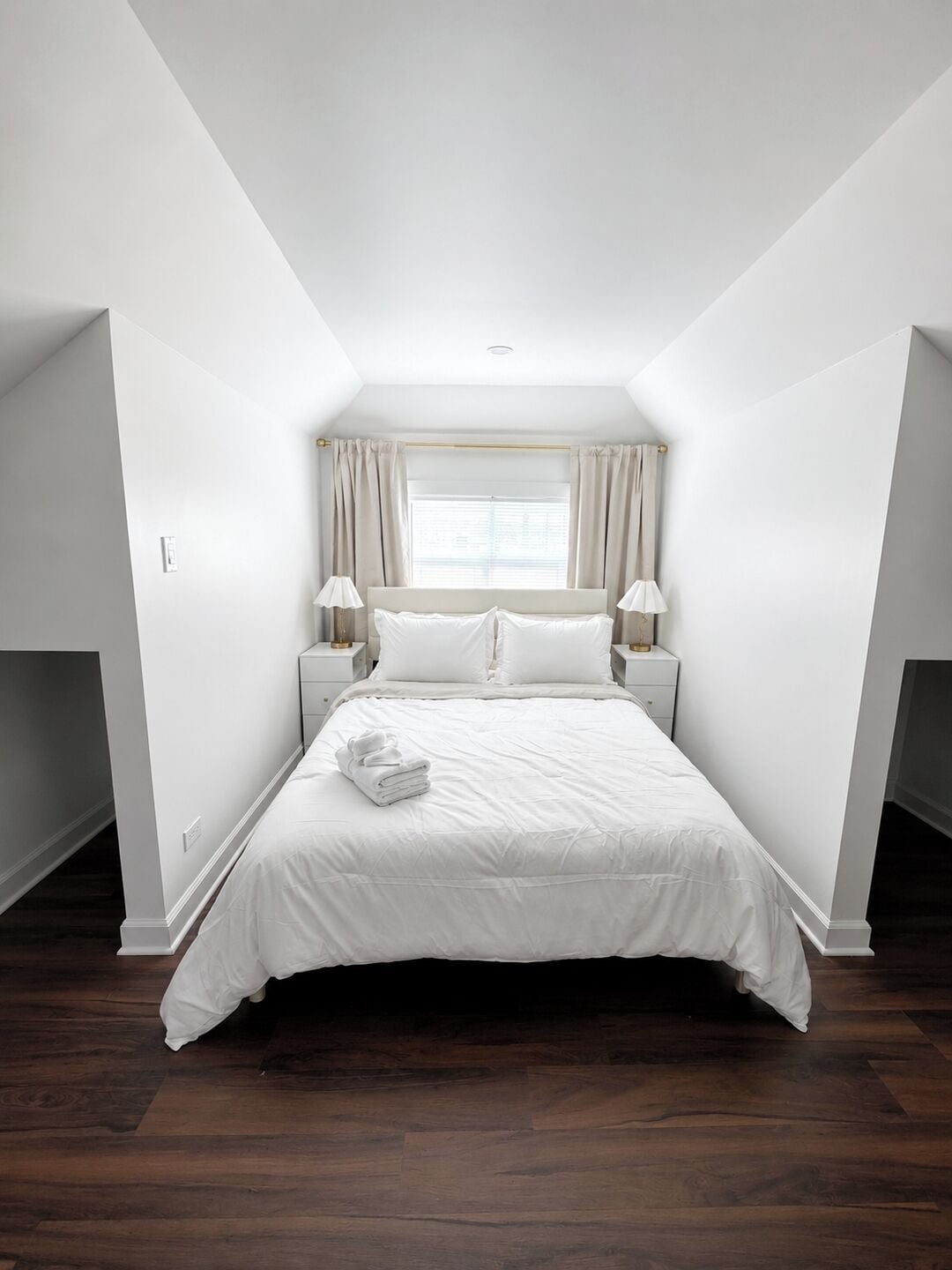 Bügeleisen/Bügelbrett, Reisekinderbett, WLAN, Bettwäsche