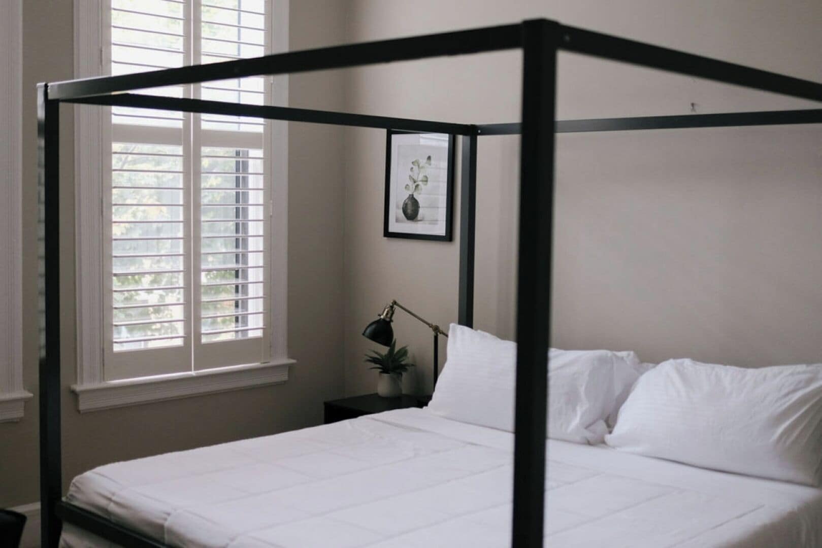 5 habitaciones, tabla de planchar con plancha, cuna de viaje y wifi 