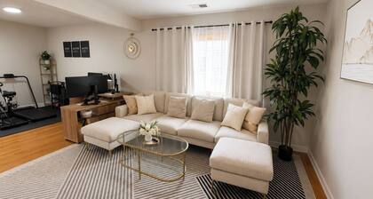 Stylish 3BR Apt | Gym and Workspace | Near O’Hare
