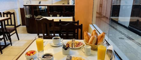Free daily continental breakfast