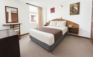 Chambre Double Standard | Wi-Fi gratuit, draps fournis, accès pour personnes à mobilité réduite