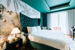 Deluxe Double Room, Balcony, Courtyard View | In-room safe, desk, soundproofing, free WiFi - Brilliant Jade Suites (Hoan Kiem)