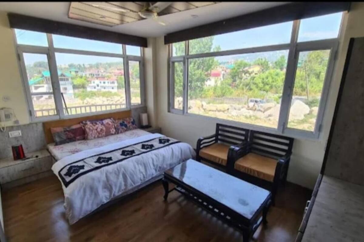 Deluxe Double Room, Balcony, Mountain View | Free WiFi