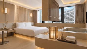 Deluxe Double Spa Room - City View | Cortinas opacas, tabla de planchar con plancha, wifi gratis