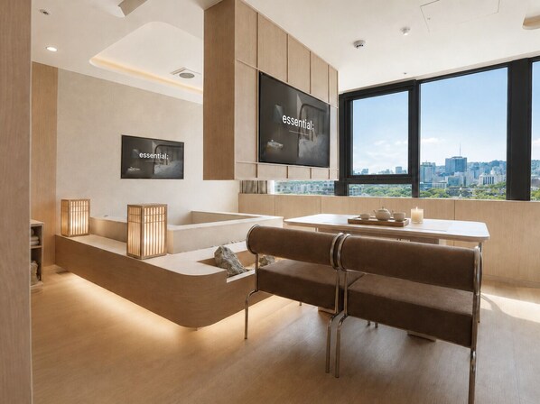 Blackout curtains, iron/ironing board (on request), free WiFi - UH Continental SeoulCenter (Seoul)