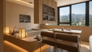Cortinas opacas, tabla de planchar con plancha, wifi gratis