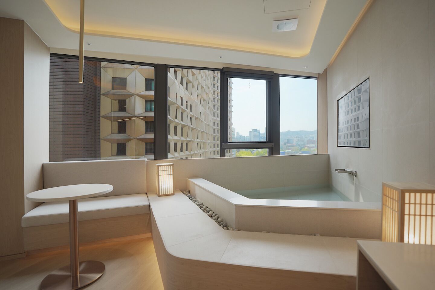 Deluxe Double Spa Room - Plaza View
