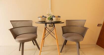 Cozy Studio in Arima with AC, WiFi & self check-in. Near to airport & shops