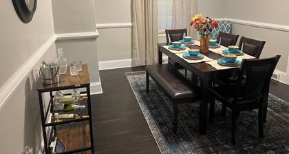 Beautiful 3-bedroom house with AC in charming Danville