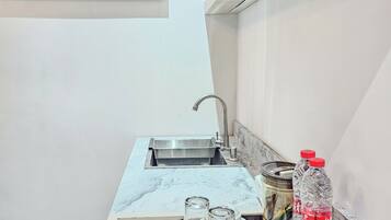 Premium suite, patio, uitzicht op zwembad | Interieur